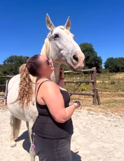 Carina, 23