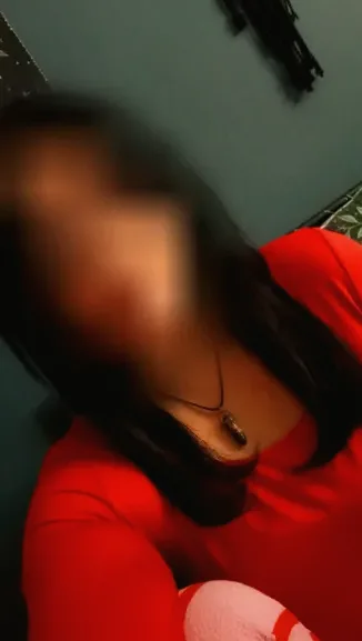 Claudia, 30