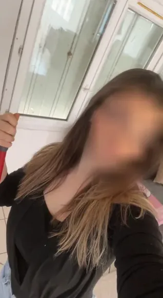 Elisa, 20