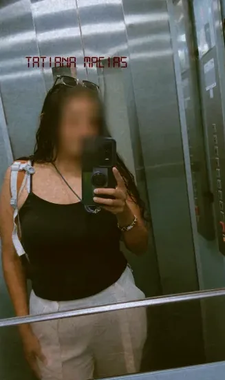 Julia, 30