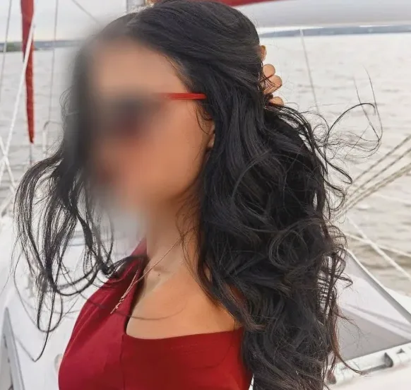 Kim, 35