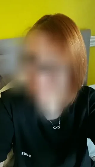 Laura, 37