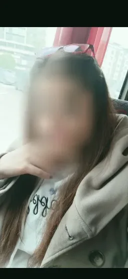 Laura, 29