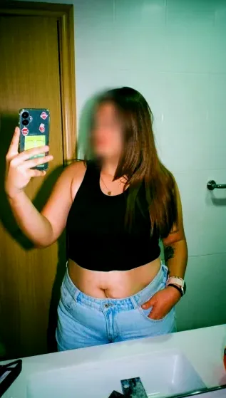 Lena, 28