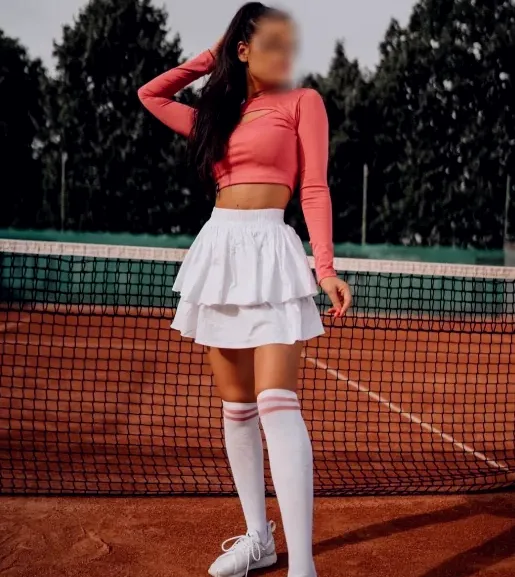 Lucia, 35