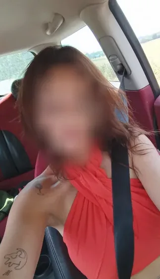Rebecca, 32