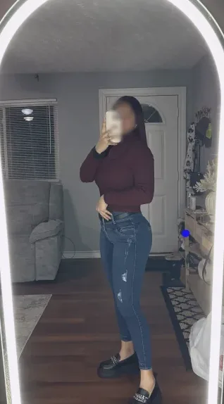 Romy, 29