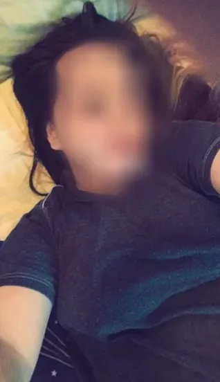 Zeynep, 28