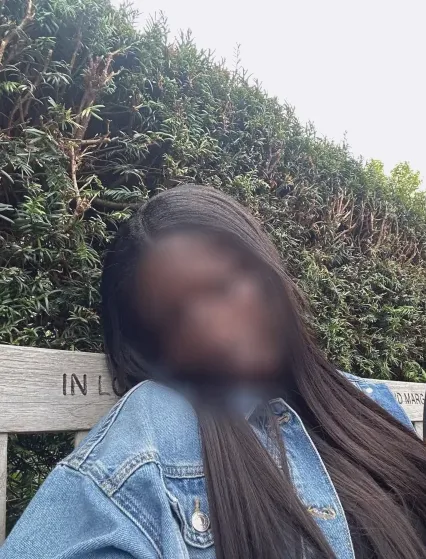 Zeynep, 26